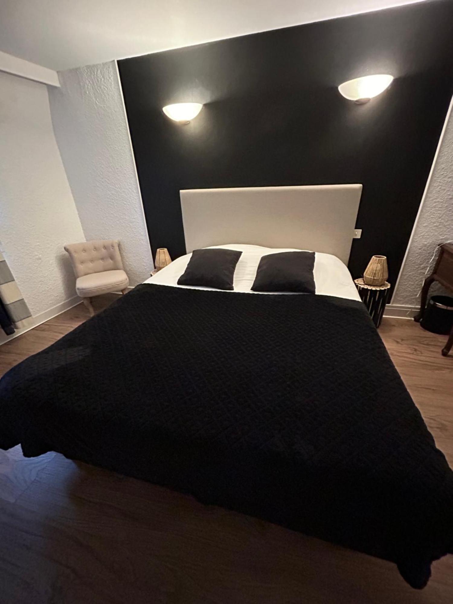 Hotel Du Pot D'Etain Chalons en Champagne Bagian luar foto