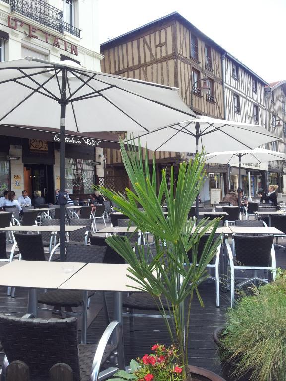 Hotel Du Pot D'Etain Chalons en Champagne Bagian luar foto